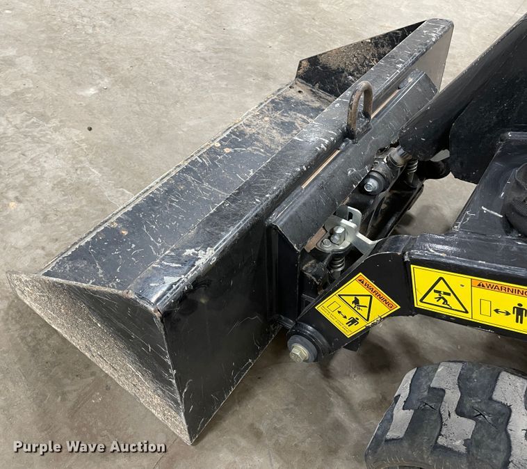 image for item DN0182 2017 Ditch Witch SK800  compact utility loader