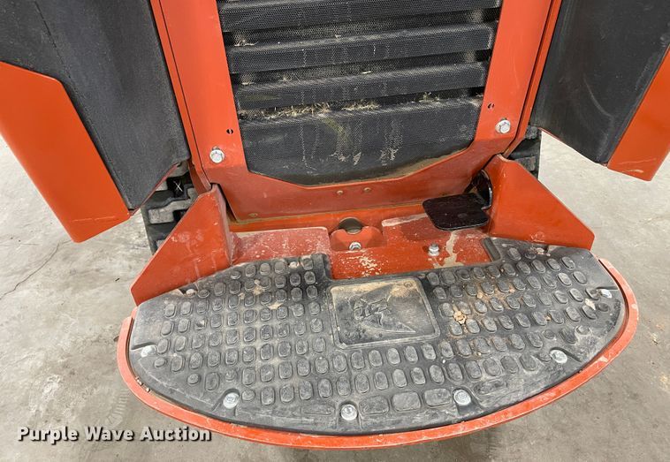 image for item DN0182 2017 Ditch Witch SK800  compact utility loader