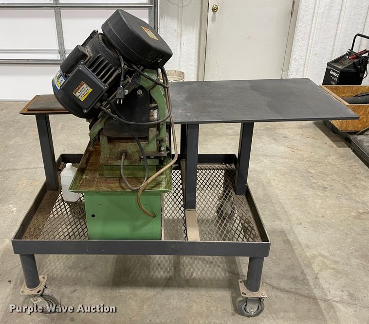 image for item DN0183 Central Machinery  97009 bandsaw
