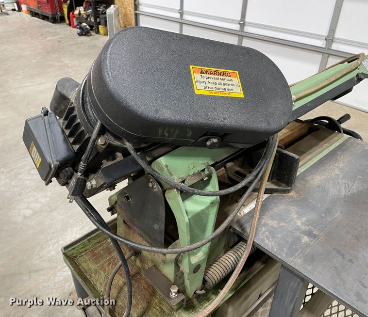 image for item DN0183 Central Machinery  97009 bandsaw