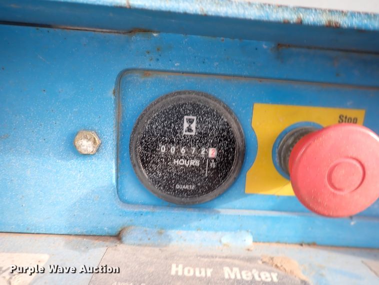 image for item DN2405 2001 Genie GS-2646  scissor lift