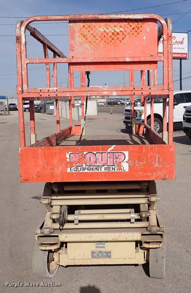 image for item DN2482 2000 JLG 2646-E2  forklift