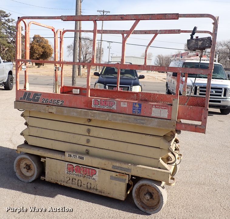 image for item DN2482 2000 JLG 2646-E2  forklift