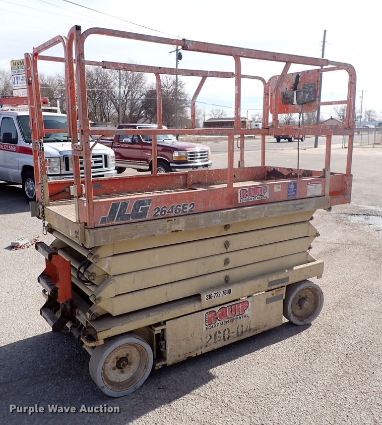 image for item DN2482 2000 JLG 2646-E2  forklift