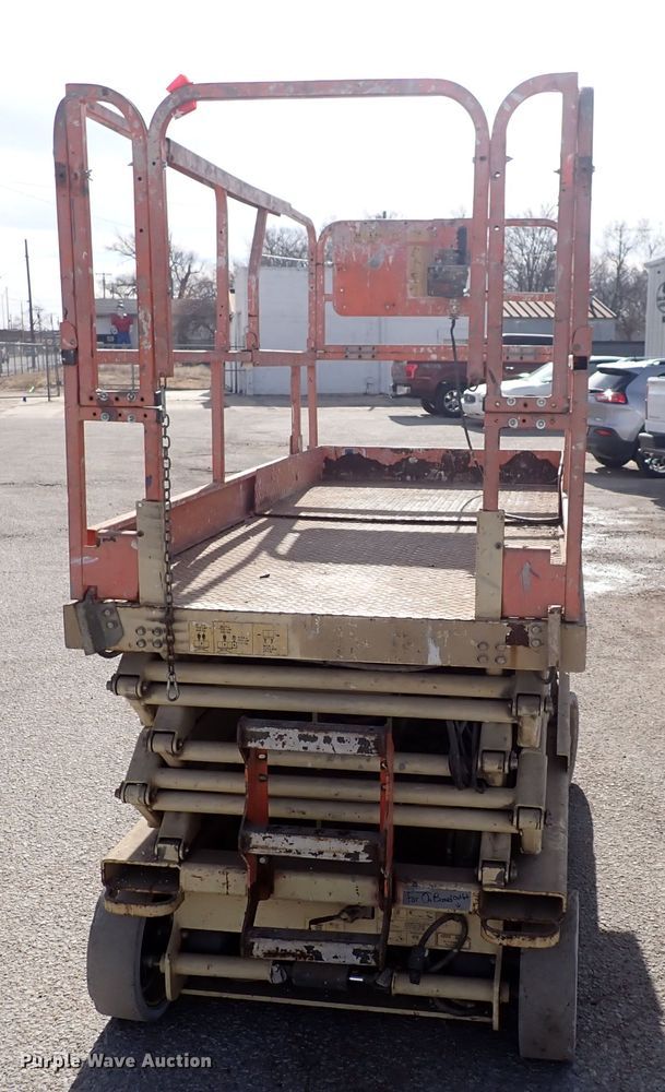 image for item DN2482 2000 JLG 2646-E2  forklift