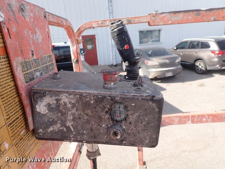 image for item DN2482 2000 JLG 2646-E2  forklift