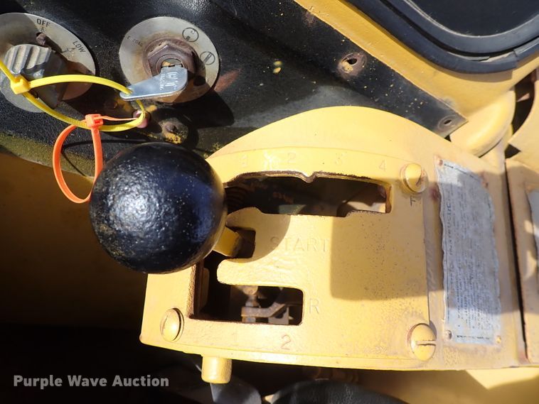 image for item DN2483 1978 Caterpillar 613B  elevating scraper