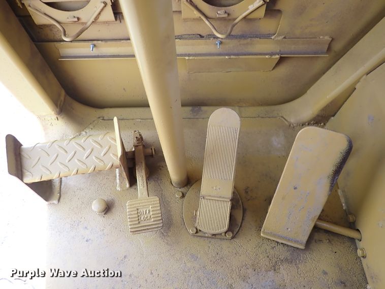 image for item DN2483 1978 Caterpillar 613B  elevating scraper