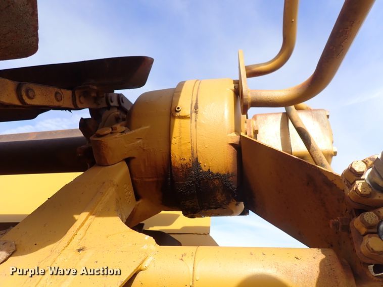 image for item DN2483 1978 Caterpillar 613B  elevating scraper