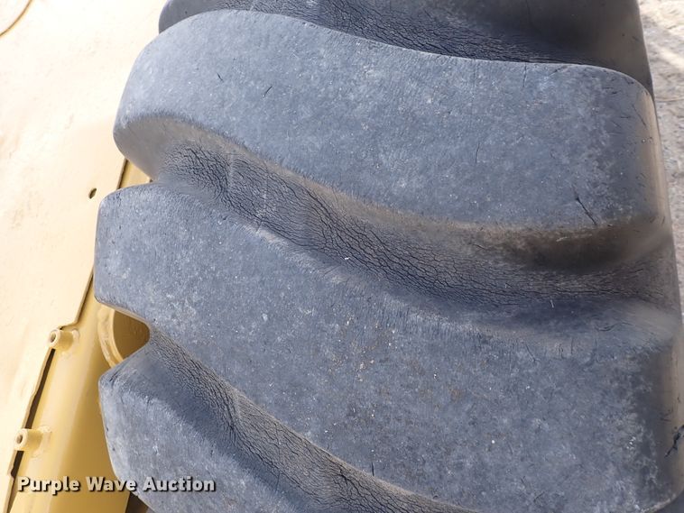 image for item DN2483 1978 Caterpillar 613B  elevating scraper