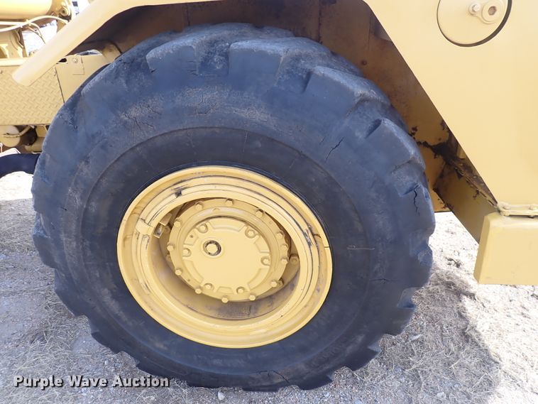 image for item DN2483 1978 Caterpillar 613B  elevating scraper