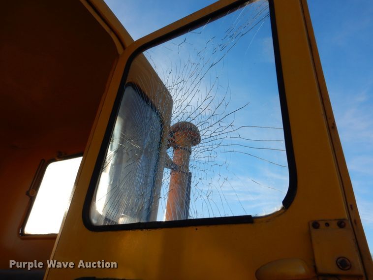 image for item DN2685 Caterpillar 12  motor grader