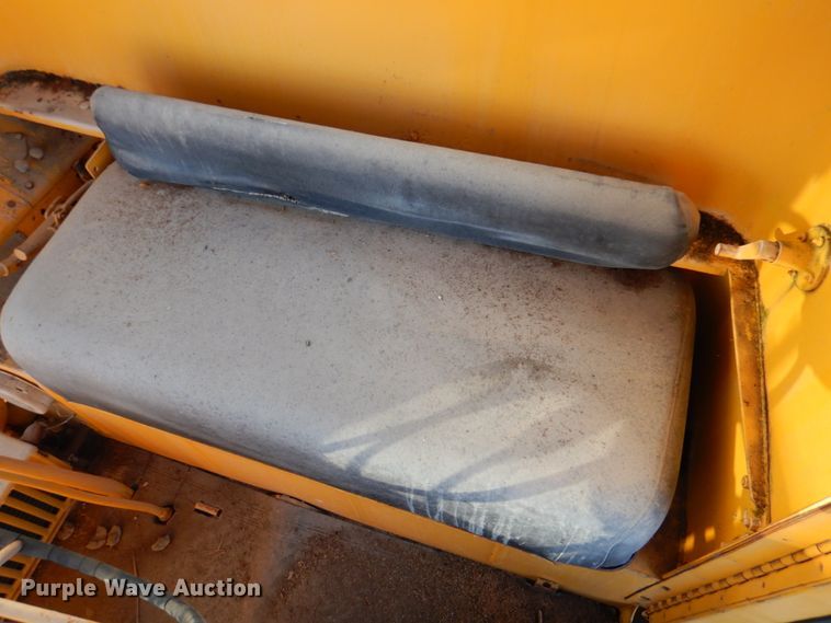 image for item DN2685 Caterpillar 12  motor grader