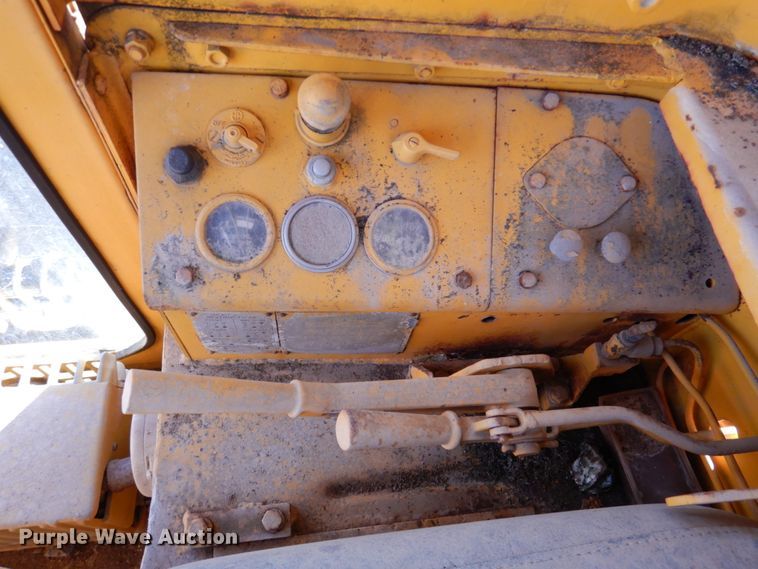 image for item DN2685 Caterpillar 12  motor grader