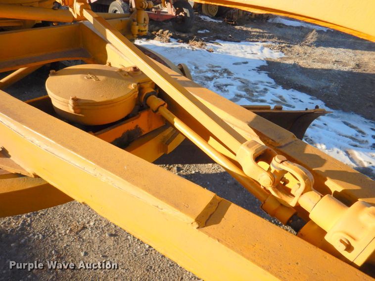 image for item DN2685 Caterpillar 12  motor grader