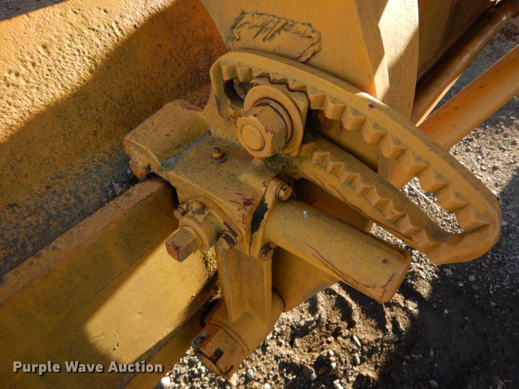 image for item DN2685 Caterpillar 12  motor grader