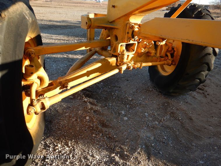 image for item DN2685 Caterpillar 12  motor grader