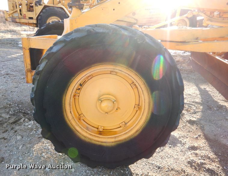 image for item DN2685 Caterpillar 12  motor grader