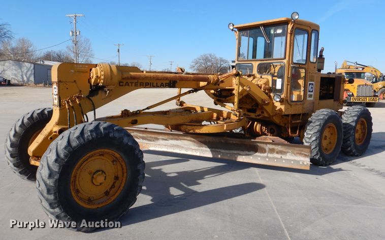image for item DN5465 1969 Caterpillar 12F  rigid frame motor grader