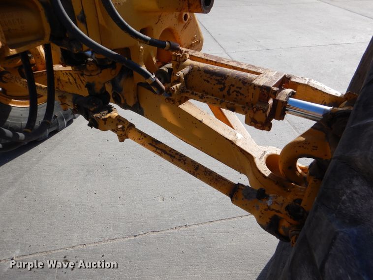 image for item DN5465 1969 Caterpillar 12F  rigid frame motor grader