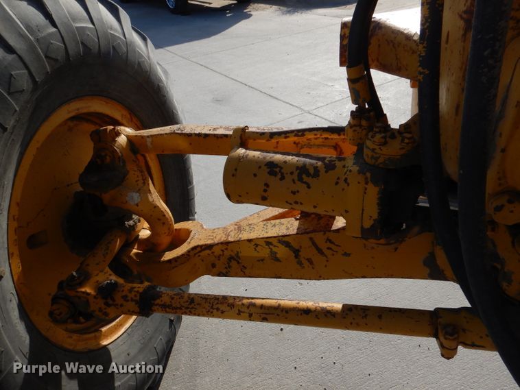 image for item DN5465 1969 Caterpillar 12F  rigid frame motor grader