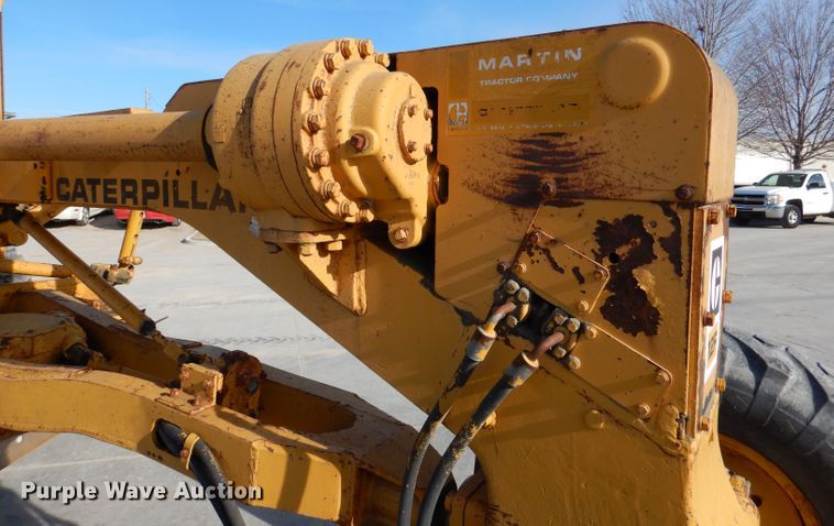 image for item DN5465 1969 Caterpillar 12F  rigid frame motor grader