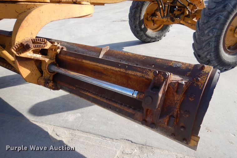 image for item DN5465 1969 Caterpillar 12F  rigid frame motor grader