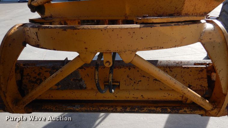 image for item DN5465 1969 Caterpillar 12F  rigid frame motor grader