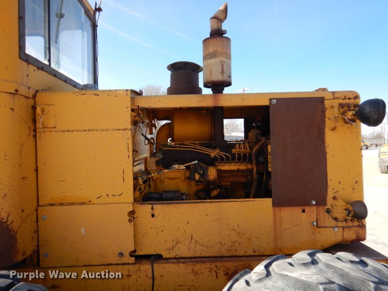 image for item DN5465 1969 Caterpillar 12F  rigid frame motor grader