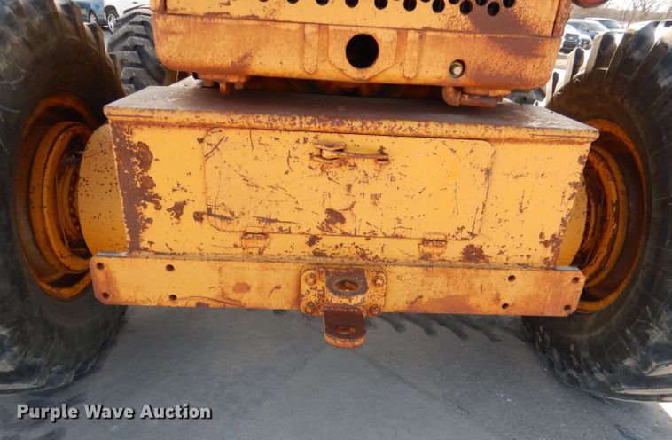 image for item DN5465 1969 Caterpillar 12F  rigid frame motor grader