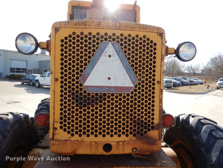 image for item DN5465 1969 Caterpillar 12F  rigid frame motor grader