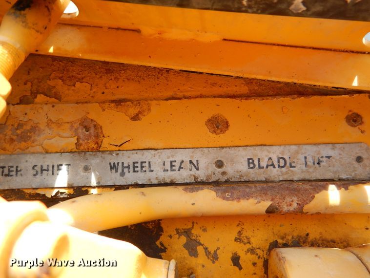 image for item DN5465 1969 Caterpillar 12F  rigid frame motor grader