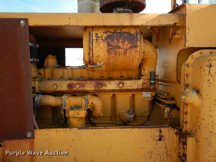 image for item DN5465 1969 Caterpillar 12F  rigid frame motor grader