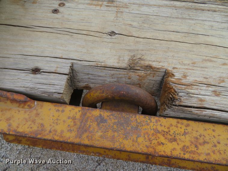 image for item DN7882 1988 Trail King TK40-2400  equipment trailer