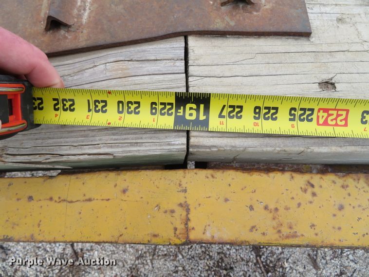 image for item DN7882 1988 Trail King TK40-2400  equipment trailer