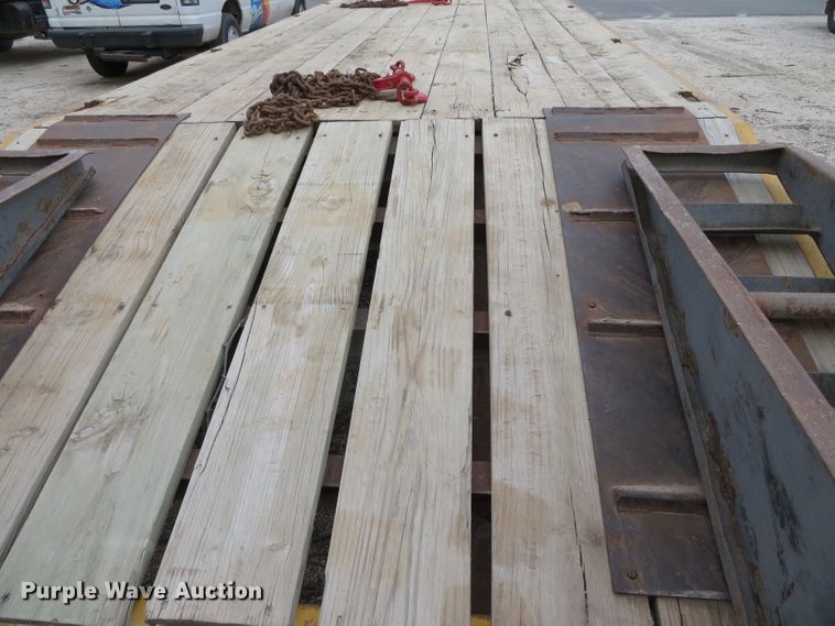 image for item DN7882 1988 Trail King TK40-2400  equipment trailer