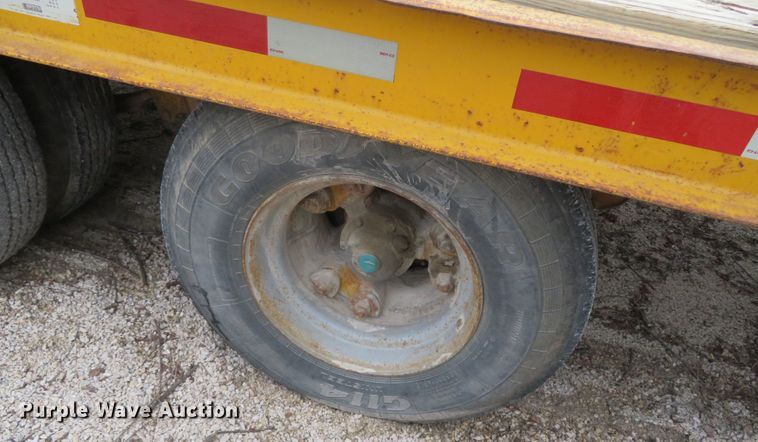 image for item DN7882 1988 Trail King TK40-2400  equipment trailer