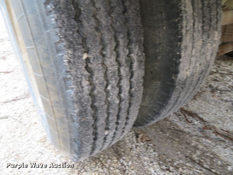 image for item DN7882 1988 Trail King TK40-2400  equipment trailer