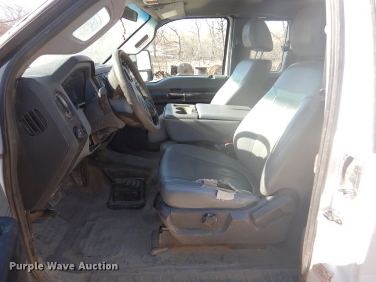 image for item DS5604 2012 Ford F550 Super Duty XL  flatbed truck