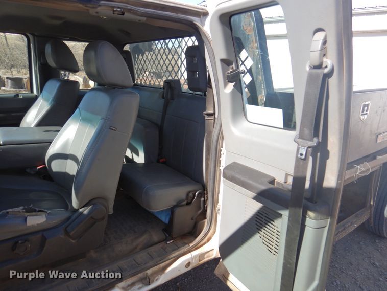 image for item DS5604 2012 Ford F550 Super Duty XL  flatbed truck