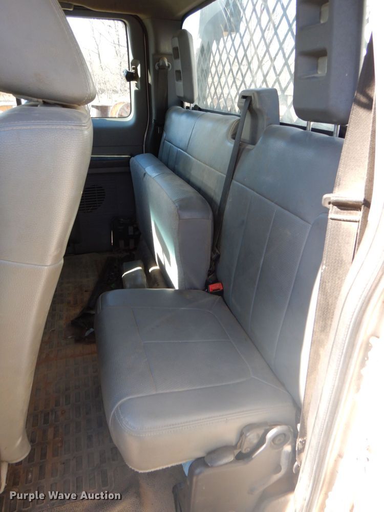 image for item DS5604 2012 Ford F550 Super Duty XL  flatbed truck