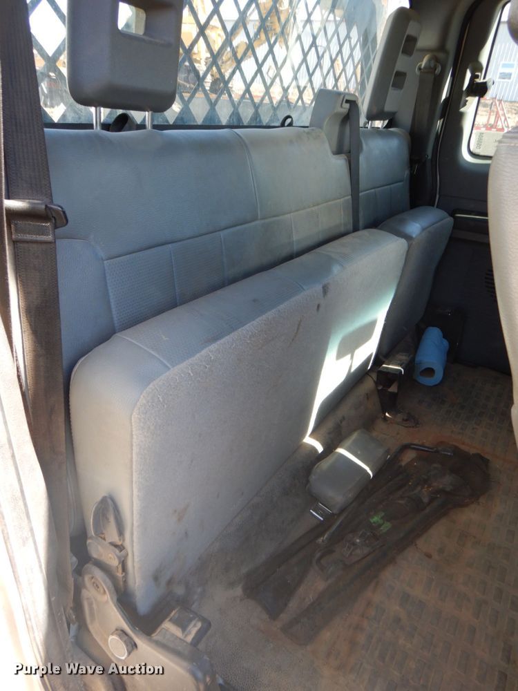 image for item DS5604 2012 Ford F550 Super Duty XL  flatbed truck