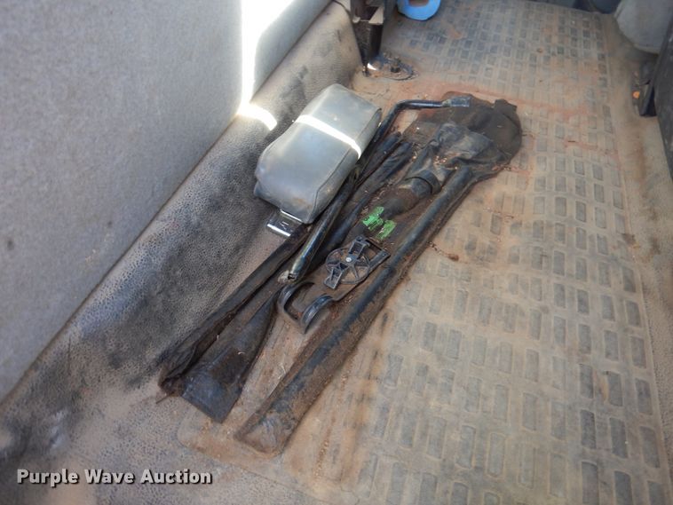 image for item DS5604 2012 Ford F550 Super Duty XL  flatbed truck