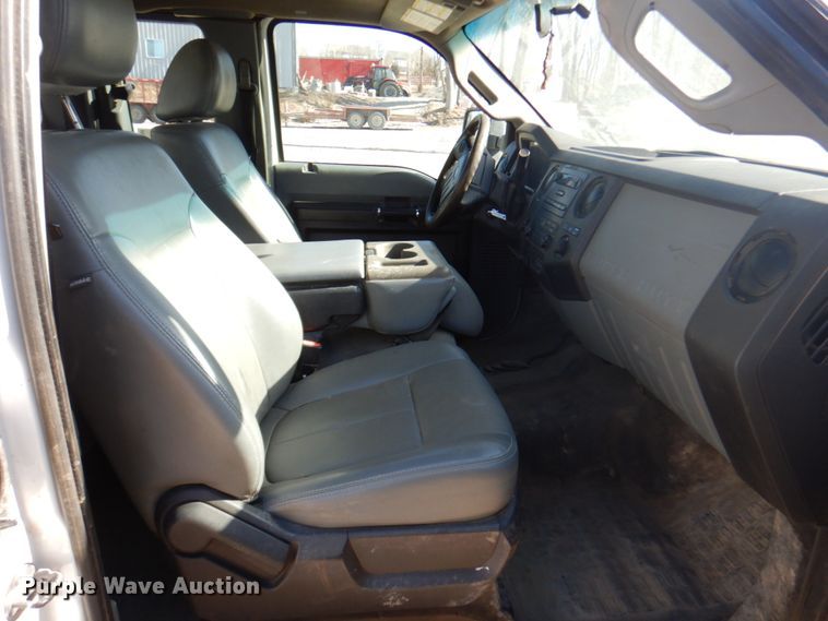 image for item DS5604 2012 Ford F550 Super Duty XL  flatbed truck