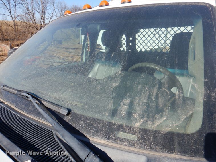 image for item DS5604 2012 Ford F550 Super Duty XL  flatbed truck