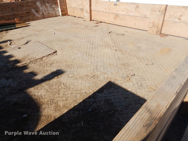 image for item DS5604 2012 Ford F550 Super Duty XL  flatbed truck