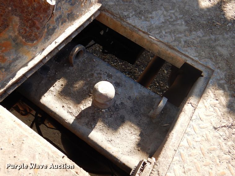 image for item DS5604 2012 Ford F550 Super Duty XL  flatbed truck