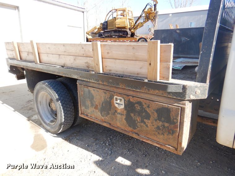 image for item DS5604 2012 Ford F550 Super Duty XL  flatbed truck