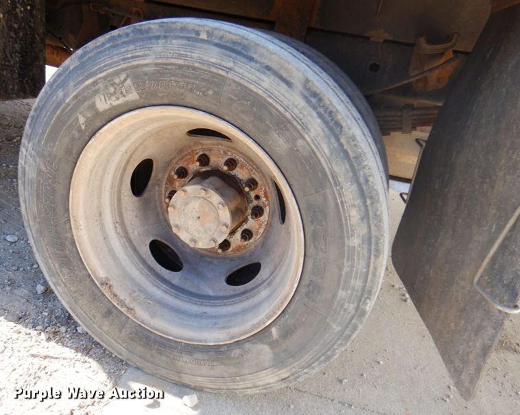 image for item DS5604 2012 Ford F550 Super Duty XL  flatbed truck