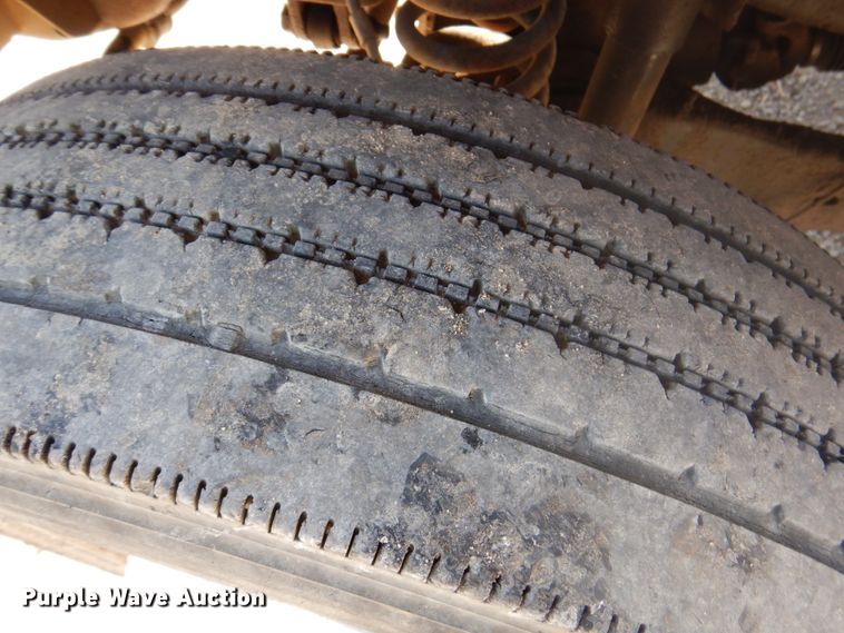 image for item DS5604 2012 Ford F550 Super Duty XL  flatbed truck